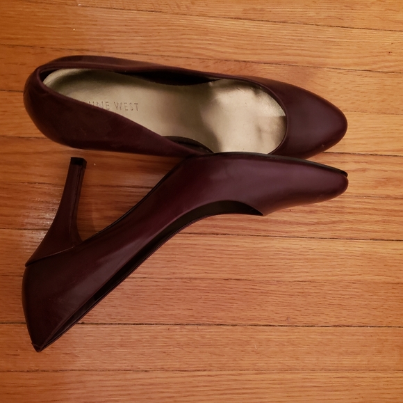 Shoes - Picture 3 of 3